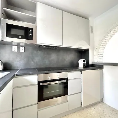 Open Seas Apt; Infinite Sea Views In Riviera *
